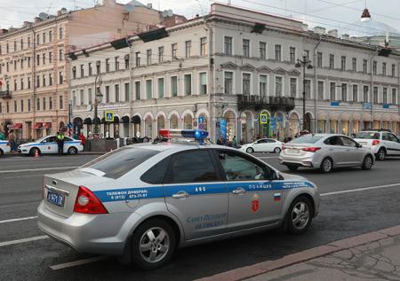 Фигуристов в Санкт-Петербурге эвакуировали из-за угрозы взрыва