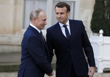 Песков предрек судьбу диалога Путина и Макрона