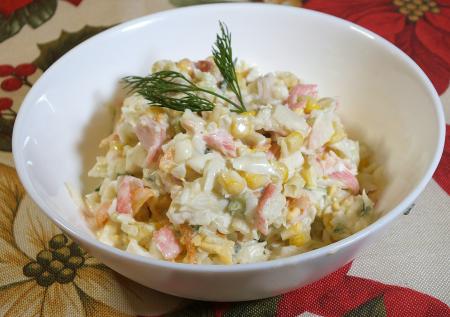 Крабовый салат без риса: легкий рецепт с ярким вкусом