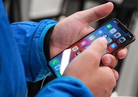 Apple может разрешить устанавливать сторонние приложения по умолчанию