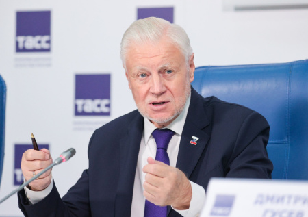 Миронов сравнил микрофинансовые организации с жирными наглыми котами