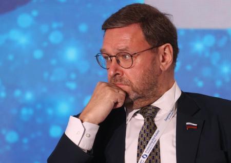 Косачев: Запад может воспользоваться оружием массового поражения на Украине