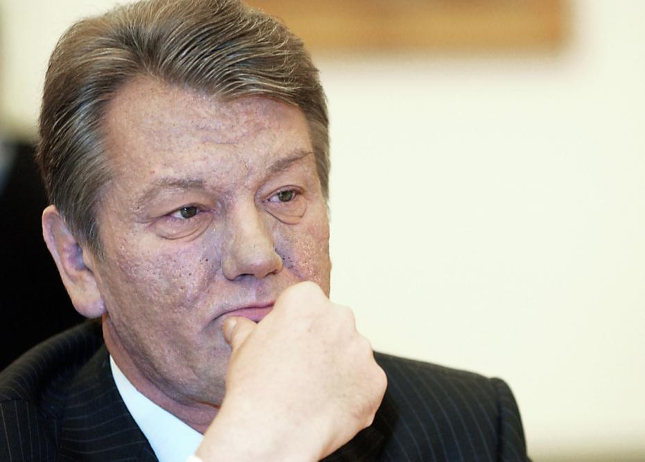Виктор Ющенко после отравления диоксином, 2004 год 
