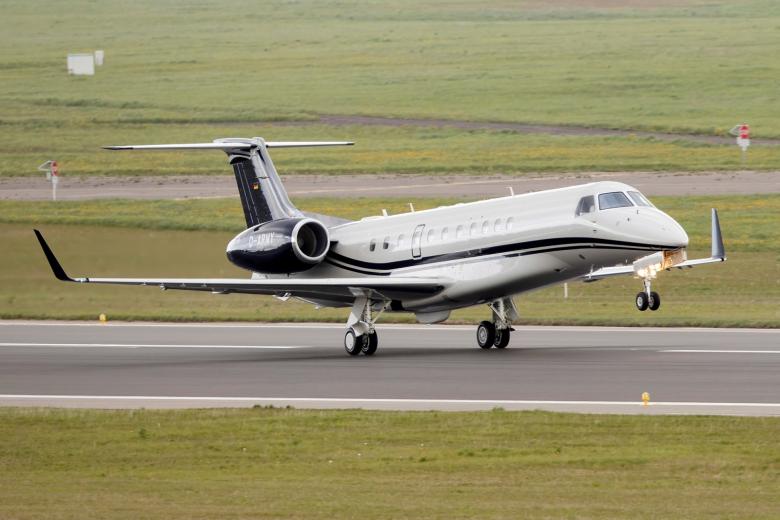 Бизнес-джет Embraer-135