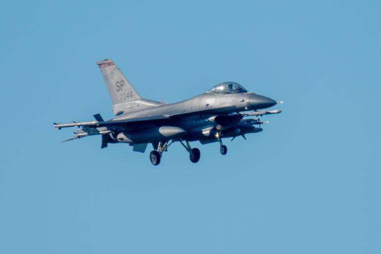 F-16