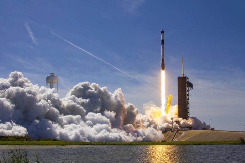 Запуск ракеты Falcon 9