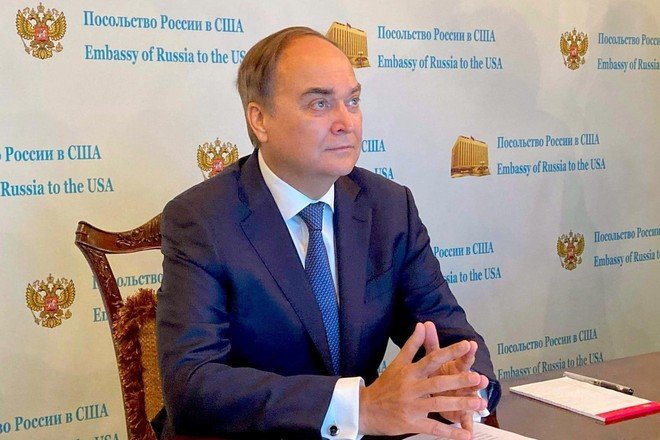 Анатолий Антонов