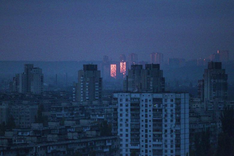 Вид на обесточенный Киев
