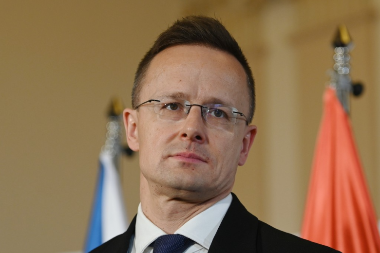 Петер Сийярто