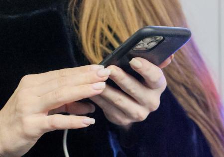 Пользователи Instagram массово жалуются на шокирующий контент