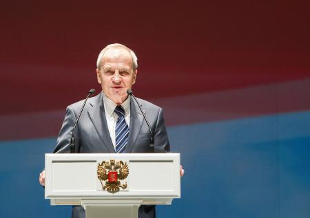 Совфед решил не менять главу Конституционного суда России