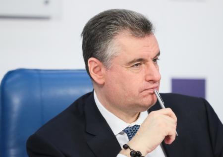 Слуцкий предложил воткнуть шарик в мэра Красноярска