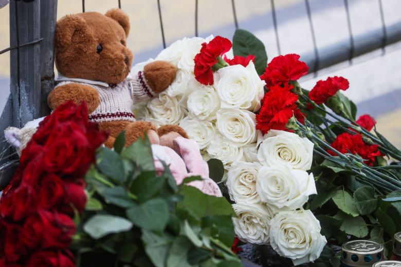 Акция памяти жертв теракта в подмосковном «Крокус Сити Холле»