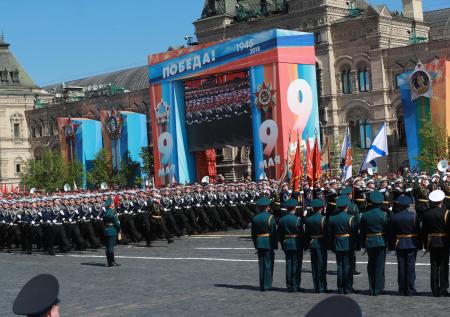 Путин проследит за «гламурными» людьми на параде Победы в Москве