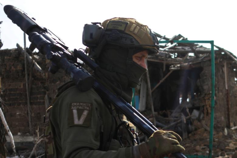 Военнослужащий ВС РФ во время выполнения задач СВО