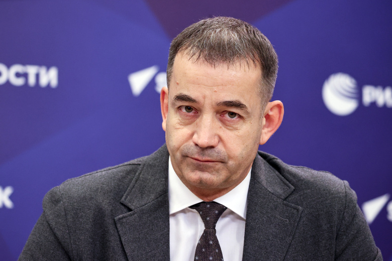 Дмитрий Певцов