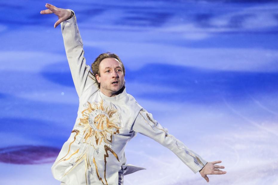 Фигурист Евгений Плющенко во время ледового шоу «Союз чемпионов Евгения Плющенко» на «ВТБ Арене»