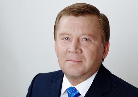 Бывший президент обедневшего «Амкара» требует у клуба денег