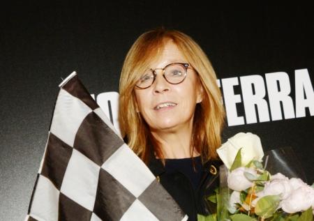 Момент наезда курьера на экс-главреда Vogue попал на видео