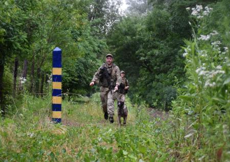 Напавшие на украинских пограничников оказались служащими СБУ
