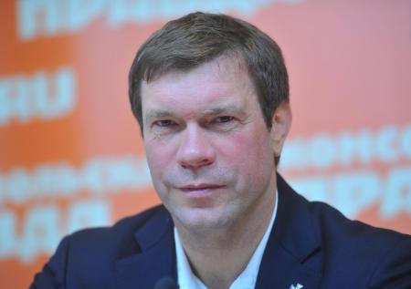 «Люди в окопах»: экс-депутат Рады разнес Зеленскую за отдых в Швейцарии