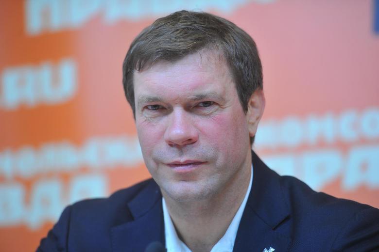 Олег Царев