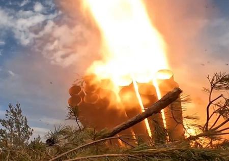 Российские военные сбили украинский Ми-8 из «Иглы» в районе Лозовой