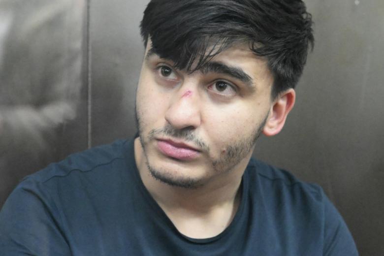 Шахин Аббасов, обвиняемый в убийстве москвича из-за замечания о парковке, в зале заседаний Замоскворецкого суда в Москве