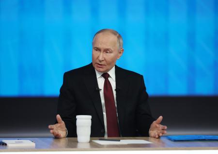 Путин объяснил сокращение числа военных училищ в России