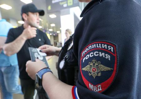 В МВД раскрыли число депортированных из России иностранцев