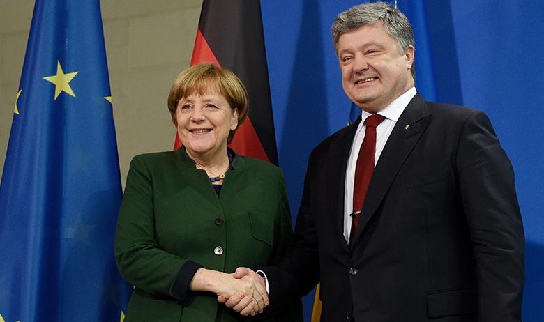 Федеральный канцлер Гемании Ангела Меркель и президент Украины Пётр Порошенко