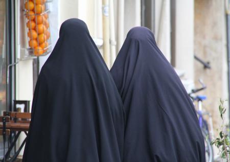 Нельзя гулять: особенности жизни женщин при талибах 