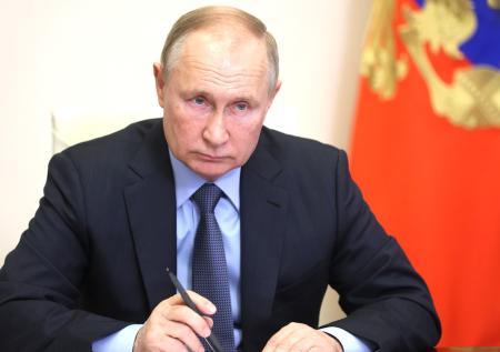 Путин оценил ситуацию с количеством дел, выигранных в Конституционном суде