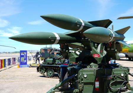 Арестович: на Украину просыпался золотой оружейный дождь