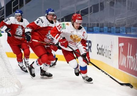 Сборная России по хоккею проиграла чехам на МЧМ в Канаде