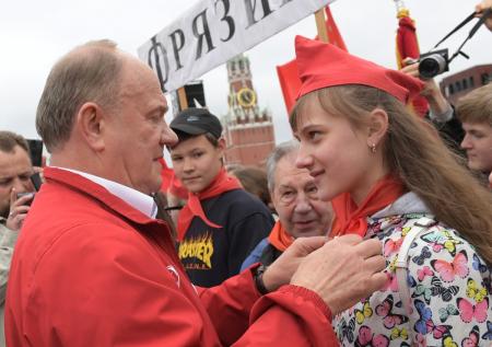Зюганов рассказал, чего ожидать от Путина к 100-летию пионерии