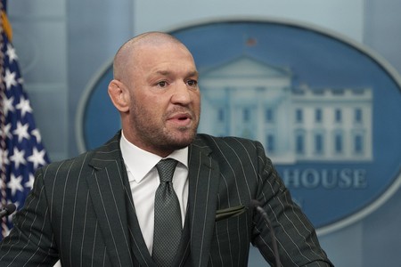 Аналитик оценил шансы бойца Макгрегора стать президентом Ирландии