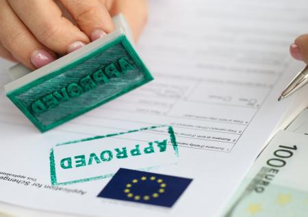В МИД РФ рассказали об ответе на решение ЕС по визам для россиян