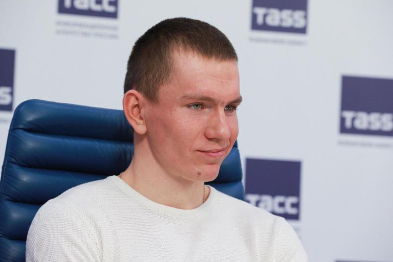 Александр Большунов
