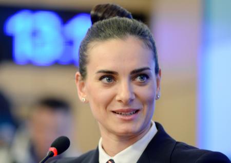 Долги, неуплата налогов, отъезд из России: куда пропала Елена Исинбаева