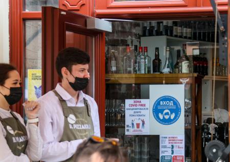 В Москве усилили проверки соблюдения санитарных мер в общественных местах
