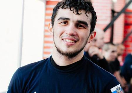 Рахимов остался непобеждённым чемпионом