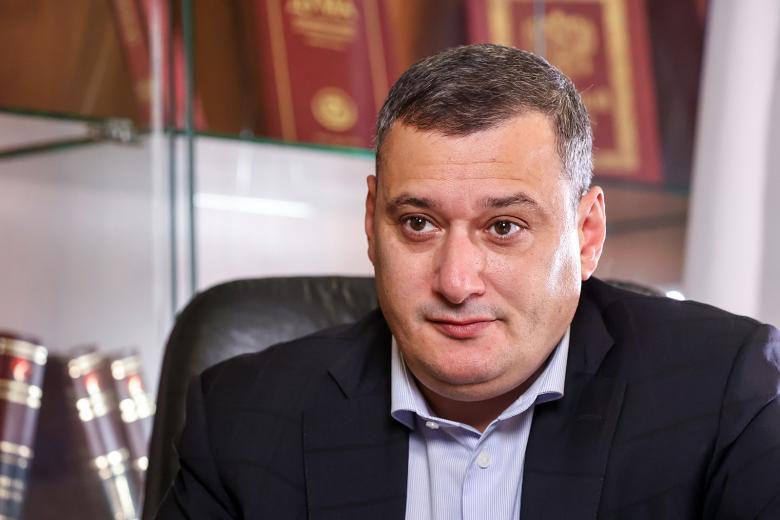 Александр Хинштейн