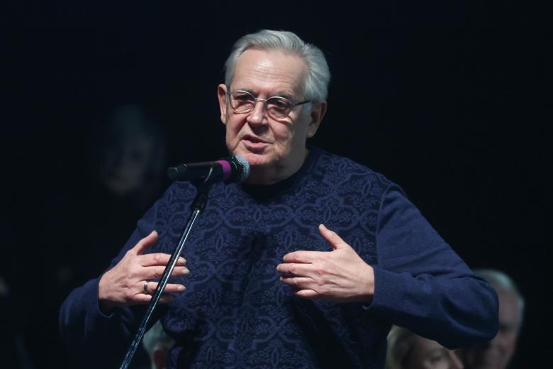 Юрий Стоянов