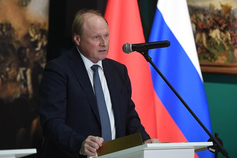 Владимир Толстой