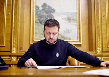 Стало известно о приглашении Зеленского выступить перед сенаторами США