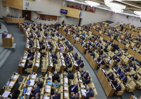Госдума приняла закон о взыскании «незаконных» денег чиновников в банках