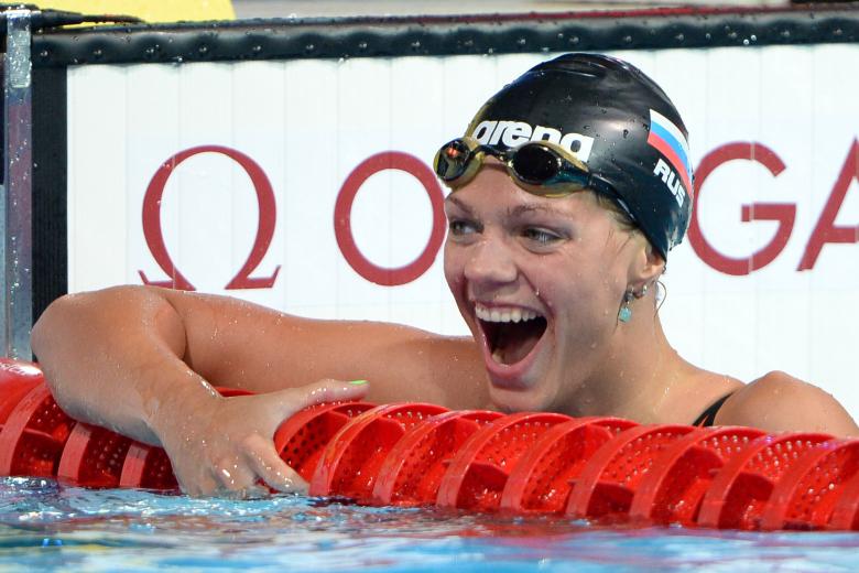 Юлия Ефимова после заплыва среди женщин на 50 метров брассом во время чемпионата мира по плаванию в Барселоне, 2013 год