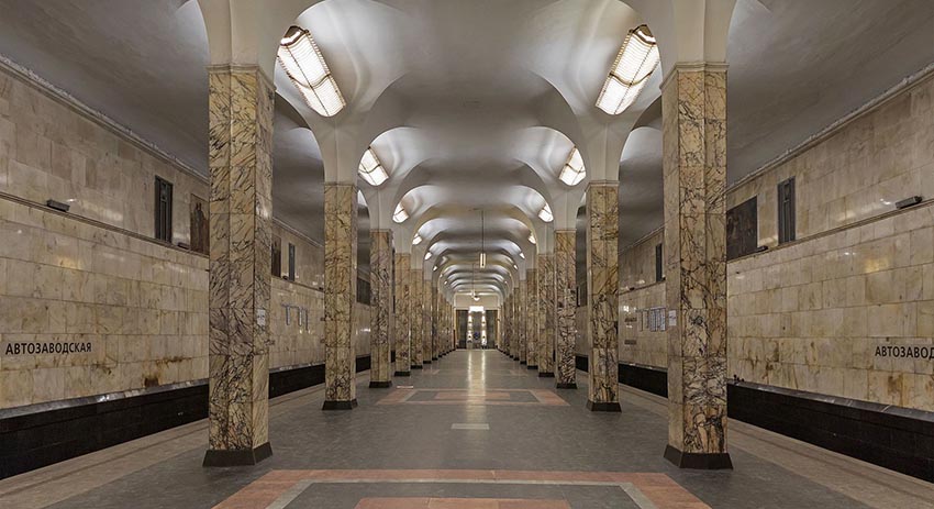 Станция метро Автозаводская в Москве