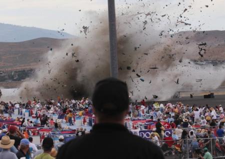 Опубликовано видео взорвавшегося во время гонок Reno Air Races самолета